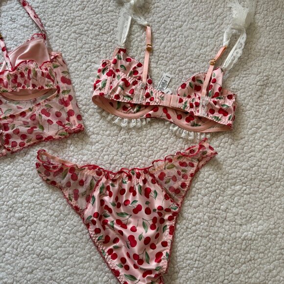 for love and lemons perrie FULL SET - Picture 3 of 13